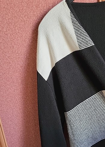 Çizgili Siyah Gri Kadın Hırka - Görsel 3