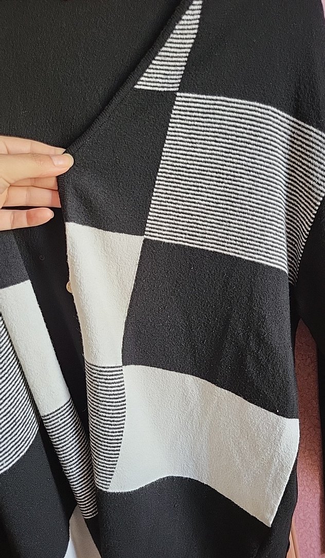 Çizgili Siyah Gri Kadın Hırka - Görsel 2