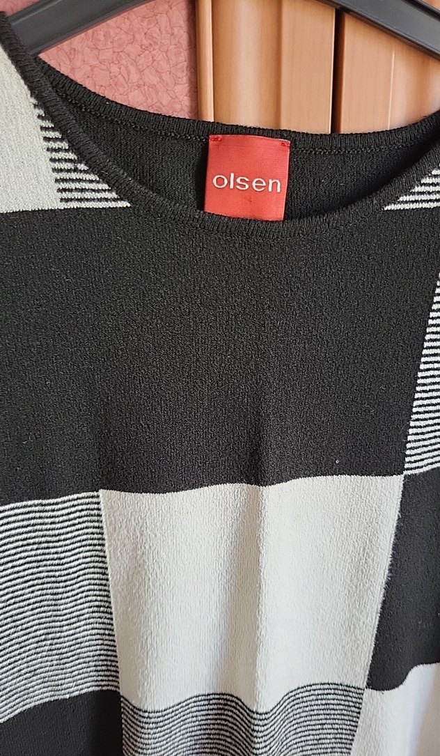 Kadın Siyah Beyaz Kareli Kolsuz Örme Süveter - Görsel 2