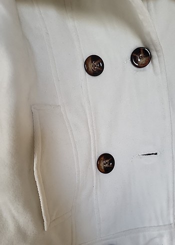 Düğmeli Beyaz Kadın Ceket - Görsel 3