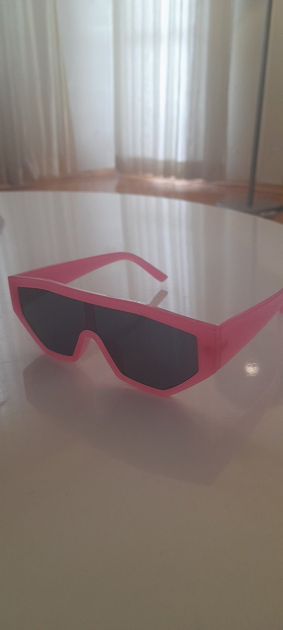 pembe güneş gözlüğü - Görsel 2