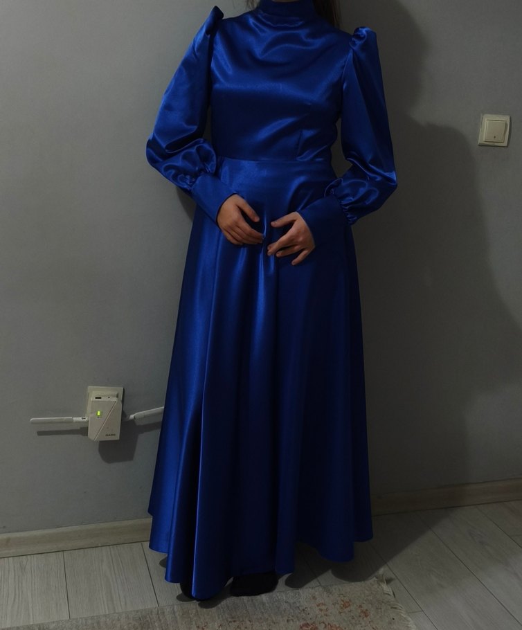 Kadın Mavi Uzun Kollu Saten Abiye Elbise - Görsel 2