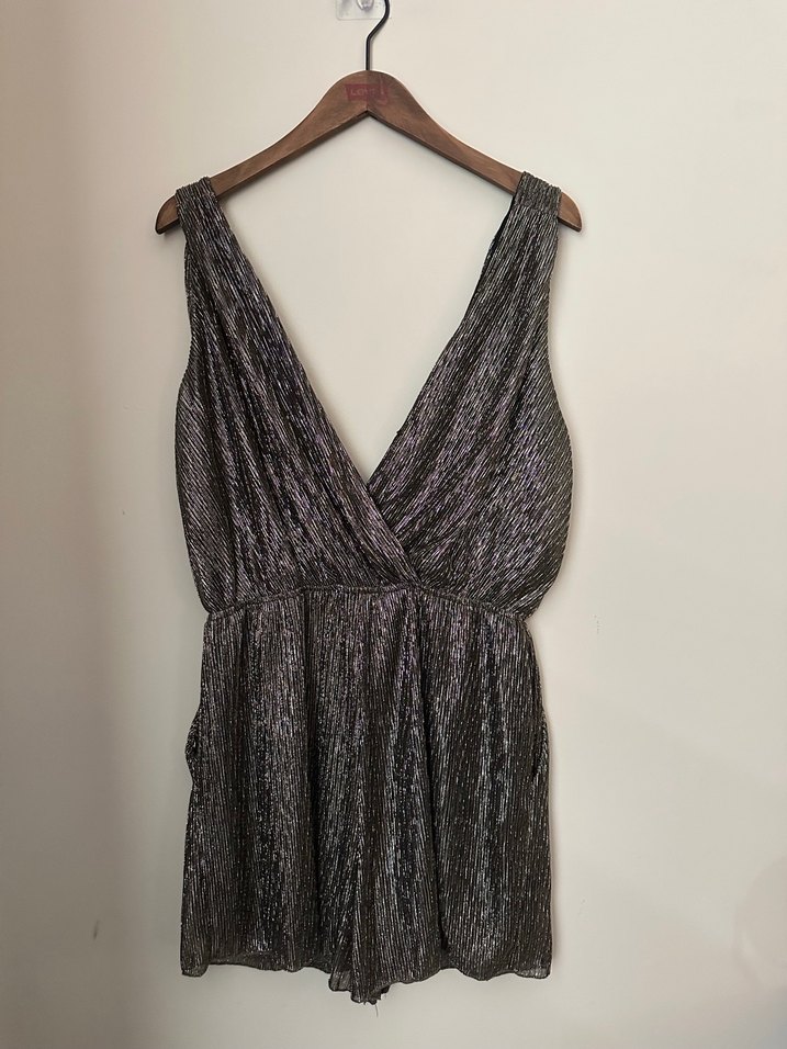 Kadın Gri Pilili V Yaka Kısa Abiye Tulum - Görsel 2