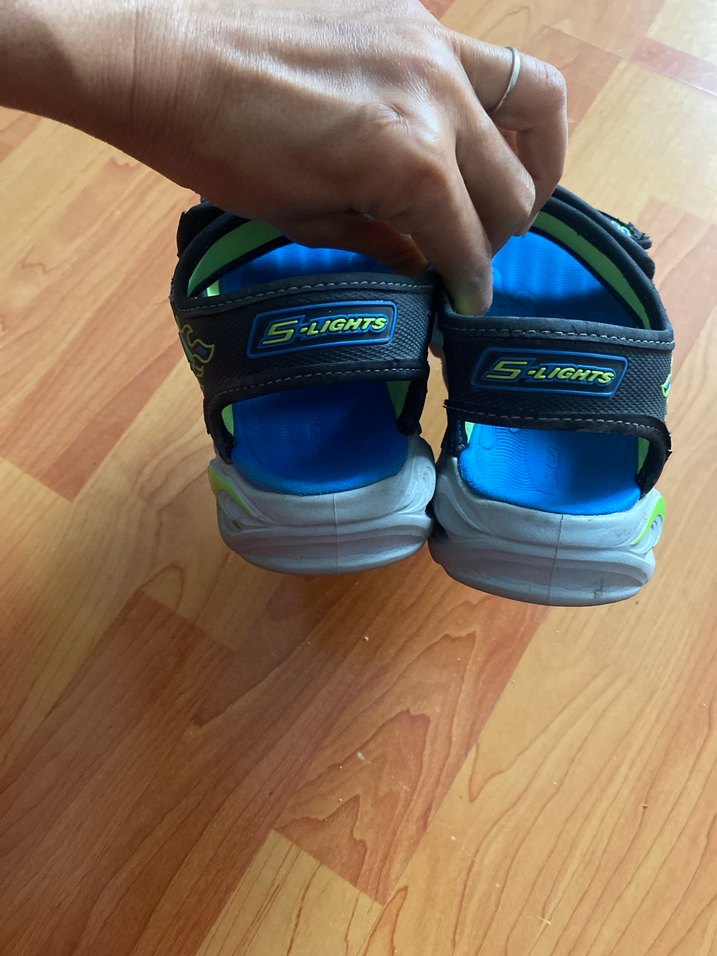 Skechers  yeni ışıkları yanıyor bi problemi yok - Görsel 4