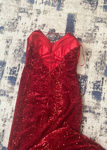 Parlak Bordo Uzun Straplez Kadın Abiye - Görsel 5