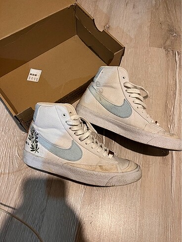 Nike Nike Blazer Mid '77 Kadın Beyaz Spor Ayakkabı