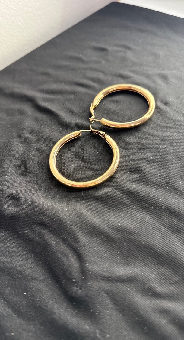 Altın Renkli Midi Boy Klasik Halka Küpe - Görsel 3