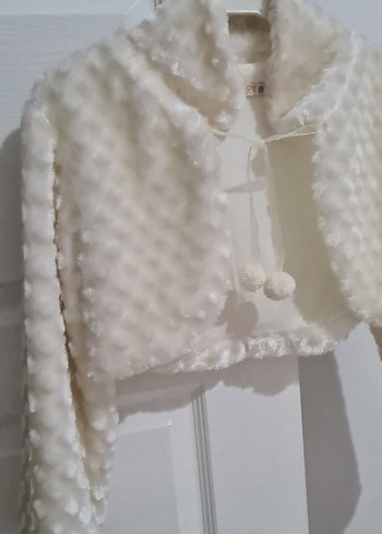 Kız Çocuk Beyaz Kürklü Bolero - Görsel 4