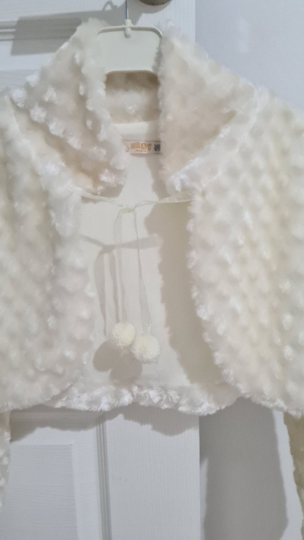 Kız Çocuk Beyaz Kürklü Bolero - Görsel 3