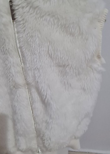 Beyaz Kürk Detaylı Kolsuz Mini Yelek - Görsel 3