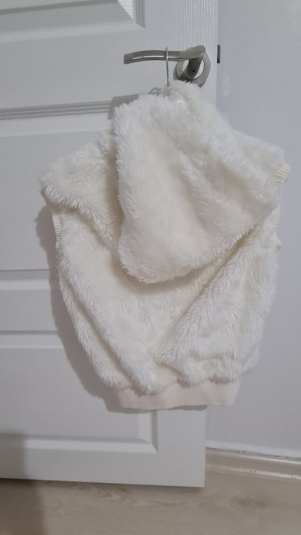 Beyaz Kürk Detaylı Kolsuz Mini Yelek - Görsel 5