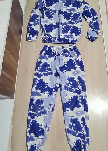 Kızlar için Mavi Batik Desenli Salaş Eşofman Takımı - Görsel 2