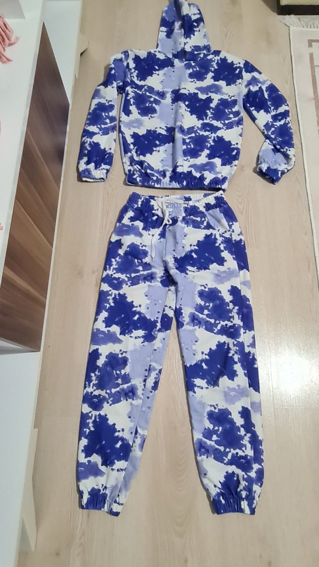 Kızlar için Mavi Batik Desenli Salaş Eşofman Takımı - Görsel 2