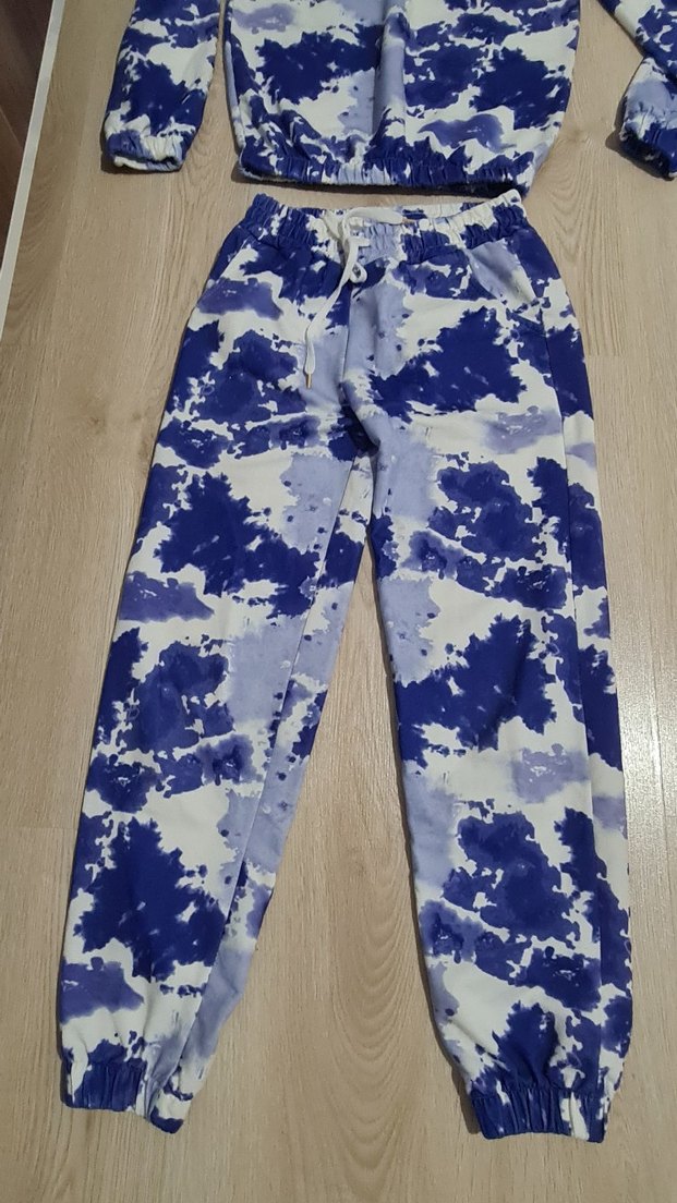 Kızlar için Mavi Batik Desenli Salaş Eşofman Takımı - Görsel 3