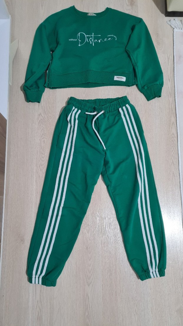 Kızlar için Gevşek Kesim Yeşil Eşofman Takımı ı 1 defa giyildi - Görsel 4
