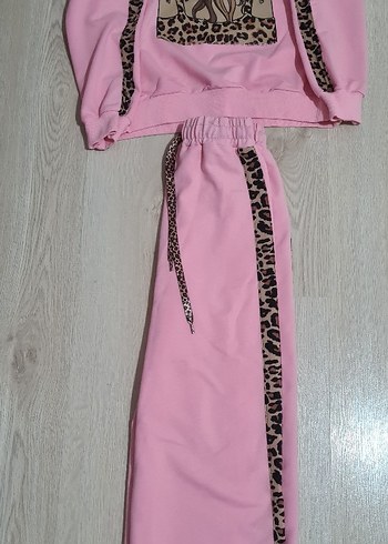9 Yaş Beden pembe Renk Kız Çocuk Pembe Leopar Desenli Eşofman Takımı