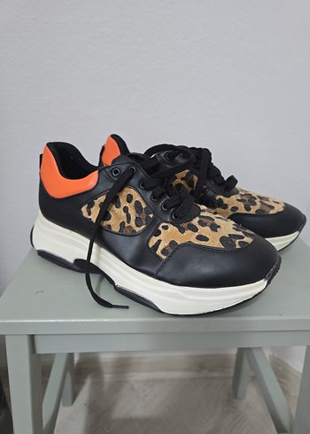 Turuncu Leopar Desenli Platform Spor Ayakkabı - Görsel 2