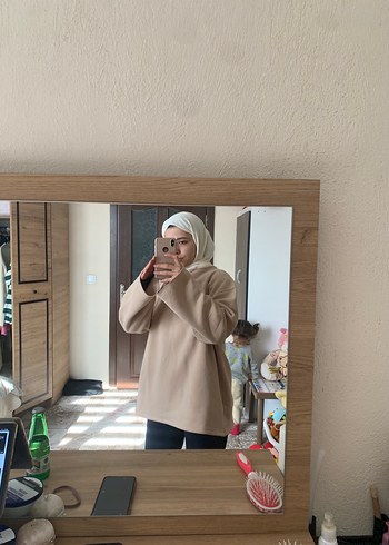 Bej Yüksek Yakalı Rahat Sweatshirt - Görsel 2