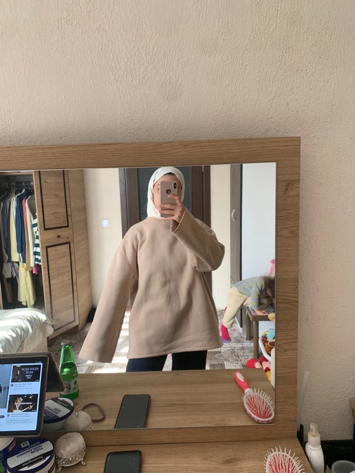 Bej Yüksek Yakalı Rahat Sweatshirt - Görsel 4