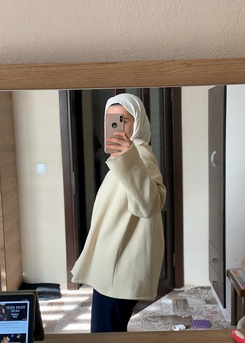 Kadın Beyaz Yumuşak Kumaşlı Yüksek Yakalı Sweatshirt - Görsel 3