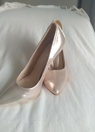 37 Beden Dore Stiletto