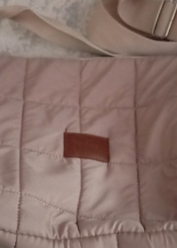  Beden Bej Kapitone Kol Çantası