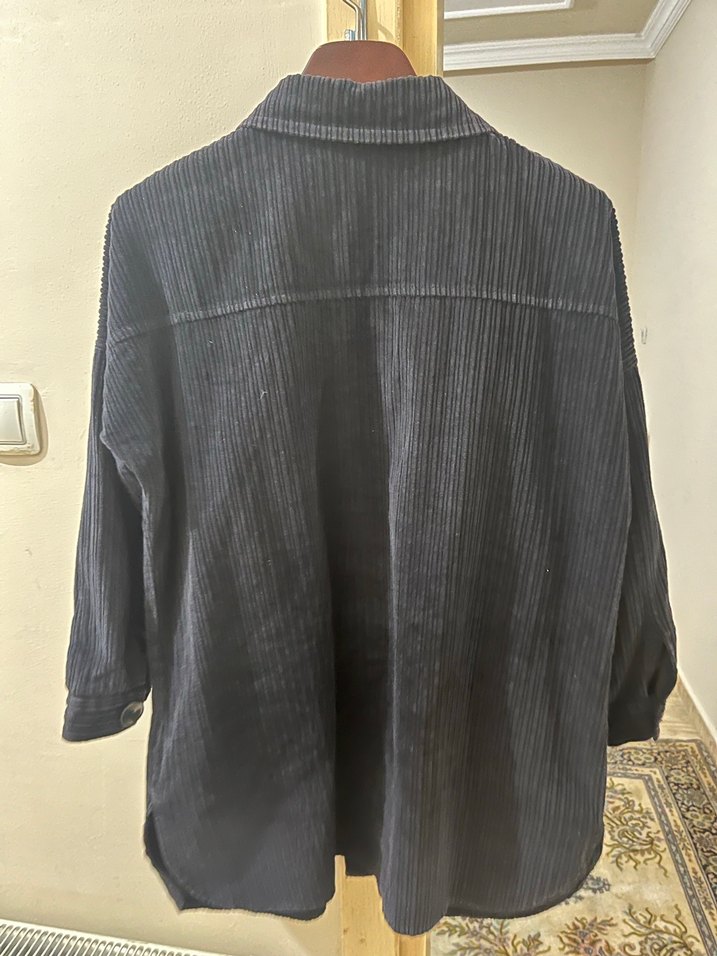 Piliseli Siyah Hamile Kaban - Görsel 3