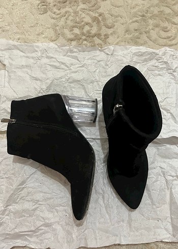 Siyah Süet Fermuarlı Topuklu Bot - Görsel 2