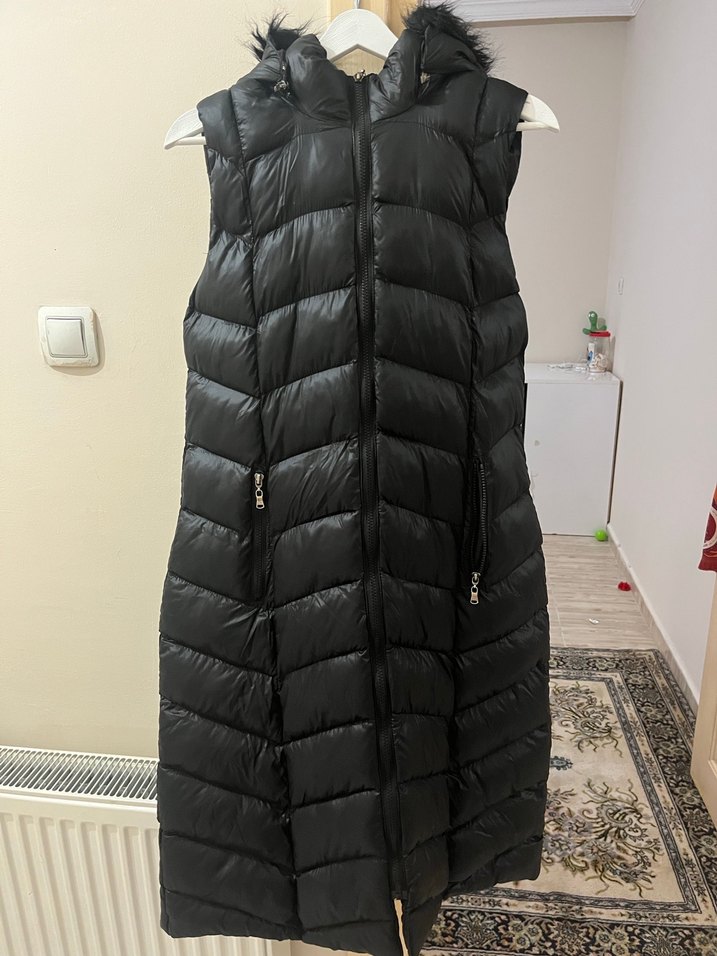 Siyah Uzun Kürklü Kadın Yelek - Görsel 3