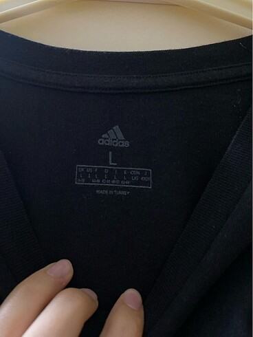 Adidas Tshirt