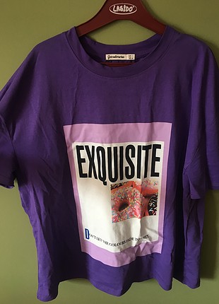 Mor baskılı tshirt