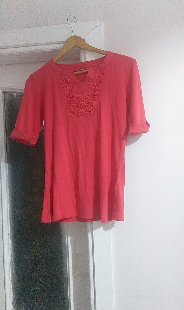 Pembe V Yaka Kısa Kollu Keten Bluz - Görsel 3