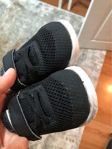 22 Beden siyah Renk Spor ayakkabı