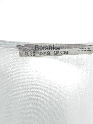 s Beden beyaz Renk Bershka Kısa Elbise %70 İndirimli.