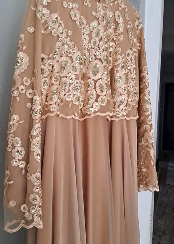 Bej Uzun Kollu İşlemeli Uzun Abiye - Görsel 5