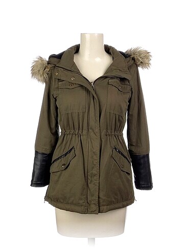 Stradivarius Mont %70 İndirimli.