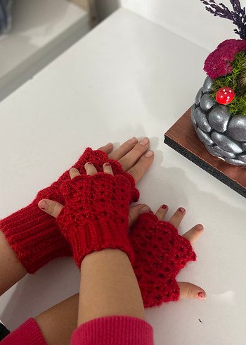 Kırmızı Örgü Parmaksız Kadın Eldiveni - Görsel 8