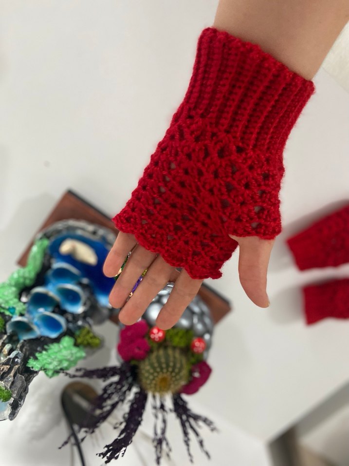 Kırmızı Örgü Parmaksız Kadın Eldiveni - Görsel 5