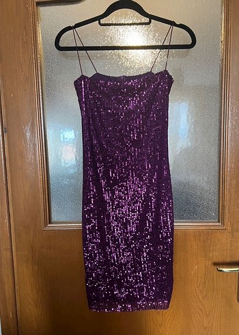 Armadio Mor Parlak Payetli Straplez Mini Abiye Elbise - Görsel 4