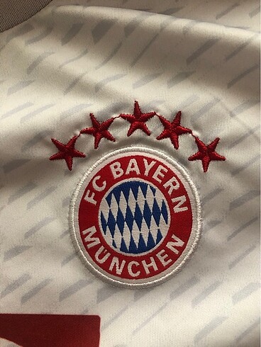 m Beden Bayern Munih Musiala Forma