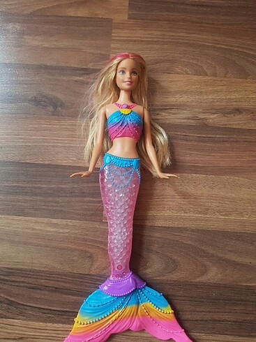 Barbie ışıklı gökkuşağı deniz kızı 