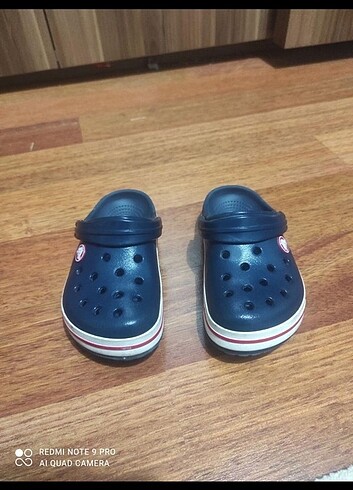 CROCS terlik