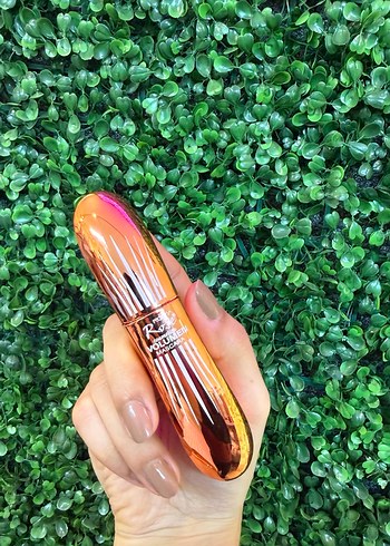 Turuncu Renkli Hacim Veren Maskara - Görsel 3