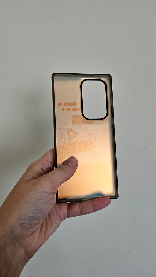 Şeffaf Bej Telefon Kılıfı, Modern Tasarım - Görsel 2