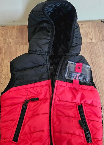 Kırmızı Erkek Çocuk Şişme Yelek Kapüşonlu - Görsel 2