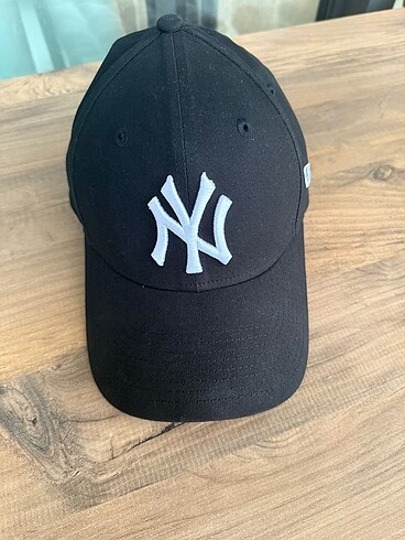 New Era siyah şapka