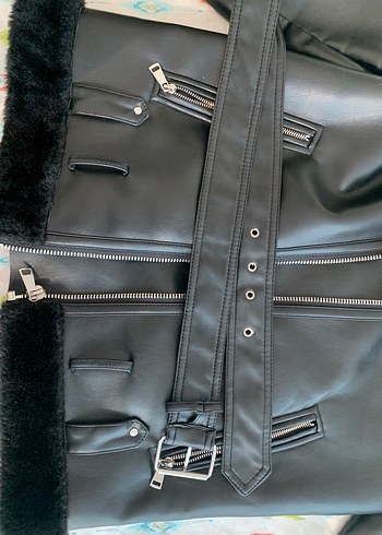 Stradivarius Stradivarius içi kürklü deri biker ceket