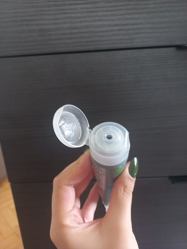 Yves Rocher siyah nokta kömür maskesi - Görsel 4