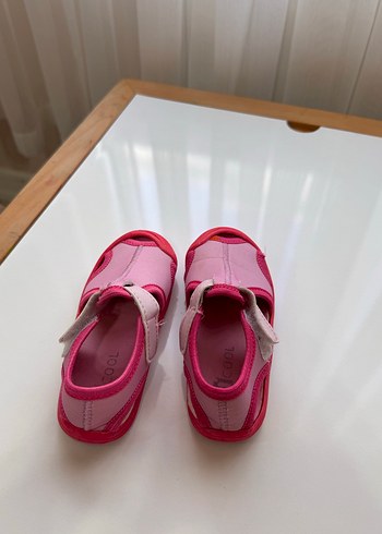 Kız Çocuk Pembe Cırtlı Kaydırmaz Terlik - Görsel 4