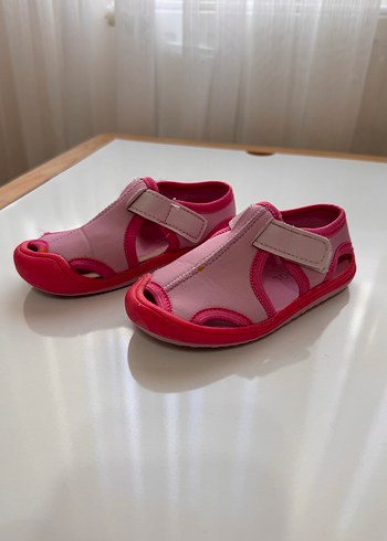 Kız Çocuk Pembe Cırtlı Kaydırmaz Terlik - Görsel 3